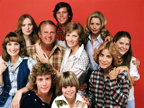  Eight Is Enough - A Heartwarming Tale of Family Chaos and Coming-of-Age Adventures with a Dash of 70s Nostalgia!